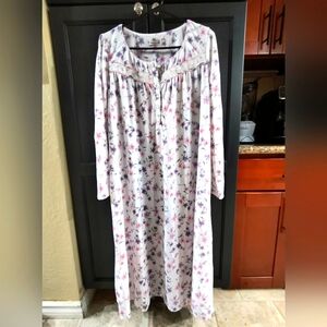 Cozy like flannel nightgown